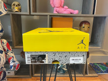 Load image into Gallery viewer, Jordan 4 “Lightning”
