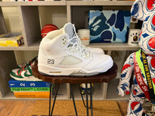 Load image into Gallery viewer, 2015 Jordan 5 “White Metallic”
