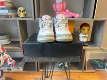 Load image into Gallery viewer, 2016 Jordan 3 “True Blue”
