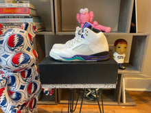 Load image into Gallery viewer, Jordan 5 “Grape”
