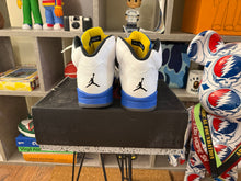 Load image into Gallery viewer, 2013 Jordan 5 “Laney”
