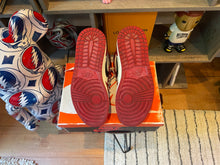 Load image into Gallery viewer, Jordan 1 “Lost and Found”
