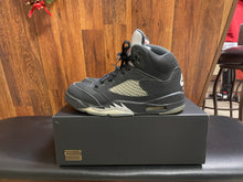 Load image into Gallery viewer, Jordan 5 “Black Metallic”
