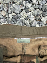 Load image into Gallery viewer, GV Gallery Camo Shorts
