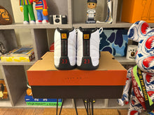 Load image into Gallery viewer, DS Jordan 12 “Taxi”
