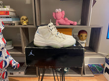 Load image into Gallery viewer, Jordan 11 “Legend Blue”
