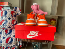 Load image into Gallery viewer, DS Nike Dunk Low “Syracuse”
