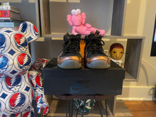Load image into Gallery viewer, 2017 Nike Foamposite “Copper”
