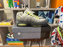 Load image into Gallery viewer, VNDS Nike Air Max 95 “Neon”
