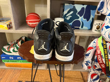 Load image into Gallery viewer, Jordan 4 “Oreo”
