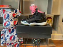 Load image into Gallery viewer, Jordan 11 “Space Jam”
