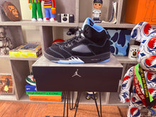 Load image into Gallery viewer, DS Jordan 5 “University Blue”
