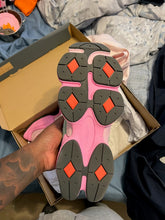 Load image into Gallery viewer, VNDS New Balance 9060 “Warped”

