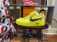 Load image into Gallery viewer, VNDS Nike Air Force 1 x Off-White “Volt”
