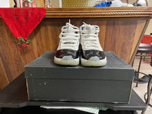 Load image into Gallery viewer, Jordan 11 “Concord”
