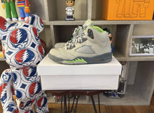 Load image into Gallery viewer, Jordan 5 “Green Bean”
