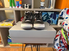 Load image into Gallery viewer, VNDS Jordan 3 “Black Cement”
