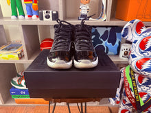 Load image into Gallery viewer, Jordan 11 “Space Jam”
