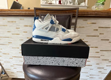 Load image into Gallery viewer, Jordan 4 “Military Blue”
