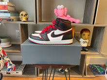 Load image into Gallery viewer, Jordan 1 “Bloodline”
