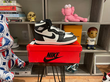 Load image into Gallery viewer, DS Jordan 1 85 “Black White”
