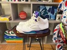Load image into Gallery viewer, 2013 Jordan 5 “Grape”
