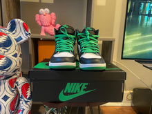 Load image into Gallery viewer, VNDS Jordan 1 “Lucky Green”
