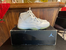 Load image into Gallery viewer, Jordan 11 “Legend Blue”
