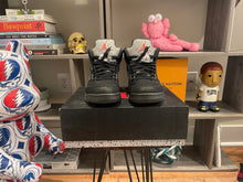 Load image into Gallery viewer, Jordan 5 “Black Metallic”

