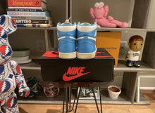 Load image into Gallery viewer, 2015 Jordan 1 “UNC”
