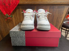 Load image into Gallery viewer, Jordan 3 “Cardinal”
