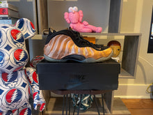 Load image into Gallery viewer, 2017 Nike Foamposite “Copper”
