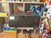 Load image into Gallery viewer, 2013 Jordan 5 “Laney”
