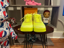 Load image into Gallery viewer, VNDS Nike Air Force 1 x Off-White “Volt”
