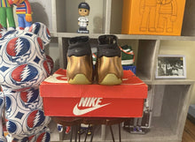 Load image into Gallery viewer, Nike Air Flightposite “Copper”
