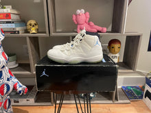 Load image into Gallery viewer, Jordan 11 “Legend Blue”
