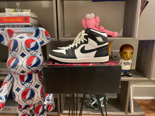 Load image into Gallery viewer, 2008 Jordan 1 CDP “White Black”
