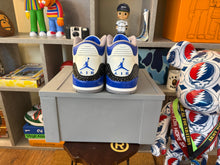 Load image into Gallery viewer, VNDS Jordan 3 “Racer Blue”
