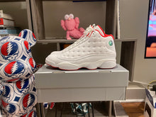 Load image into Gallery viewer, VNDS Jordan 13 “History of Flight”
