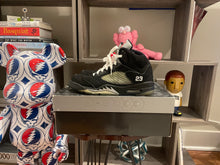 Load image into Gallery viewer, 2007 Jordan 5 “Black Metallic”

