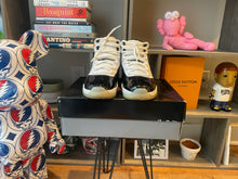 Load image into Gallery viewer, Jordan 11 “Concord”
