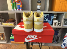Load image into Gallery viewer, DS Nike Dunk High “Premium Wheat”
