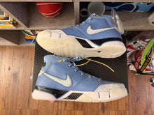 Load image into Gallery viewer, DS Nike Kobe 1 “City of Champions”

