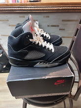 Load image into Gallery viewer, Jordan 5 “Black Metallic”

