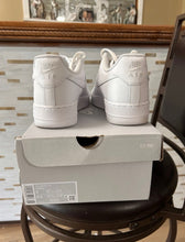 Load image into Gallery viewer, VNDS Nike Air Force 1 “Triple White”
