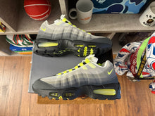 Load image into Gallery viewer, DS Nike Air Max 95 “Neon”
