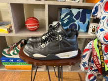 Load image into Gallery viewer, Jordan 4 “Oreo”
