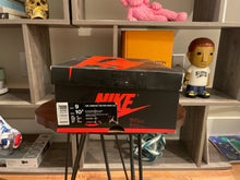 Load image into Gallery viewer, VNDS Jordan 1 “Royal”
