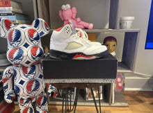 Load image into Gallery viewer, Jordan 5 “Fire Red”
