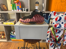 Load image into Gallery viewer, Nike Foamposite “Maroon”
